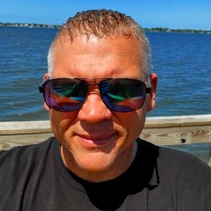 Meet your Posher, Kenneth